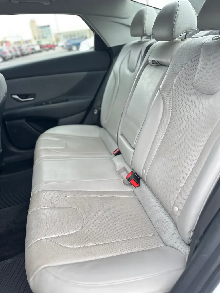 2021 Hyundai Elantra Limited - Photo 28