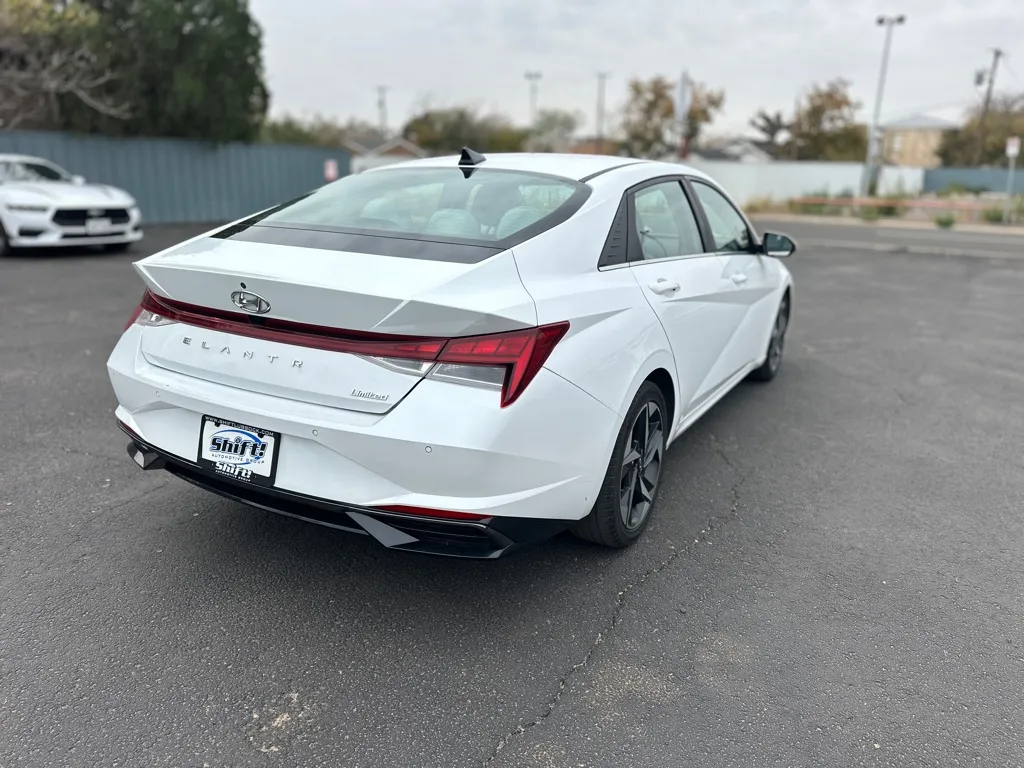 2021 Hyundai Elantra Limited - Photo 9