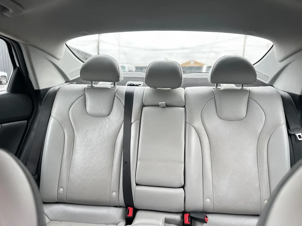 2021 Hyundai Elantra Limited - Photo 27