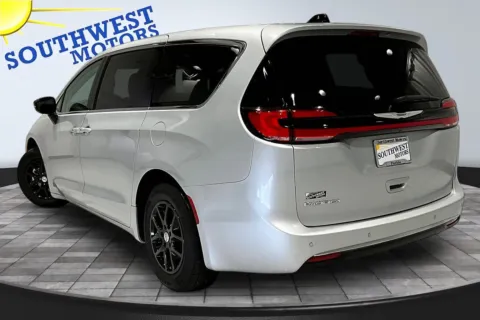 More photos of 2024 Chrysler Pacifica Touring L at Southwest Motors, CO