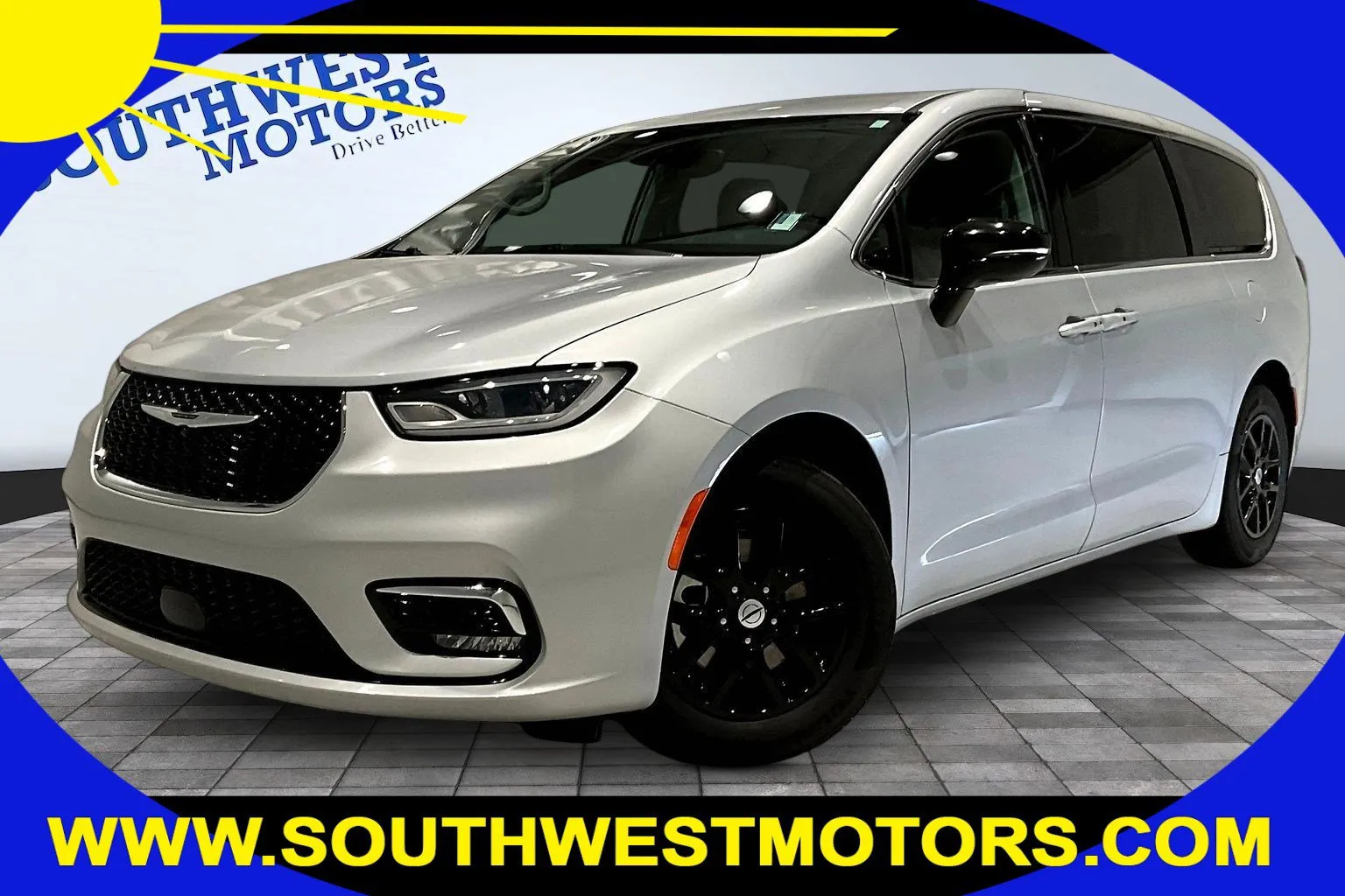 2024 Chrysler Pacifica Touring L's photo