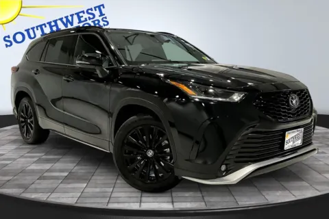 Another view of 2025 Toyota Highlander XSE for sale in Pueblo, CO at Southwest Motors
