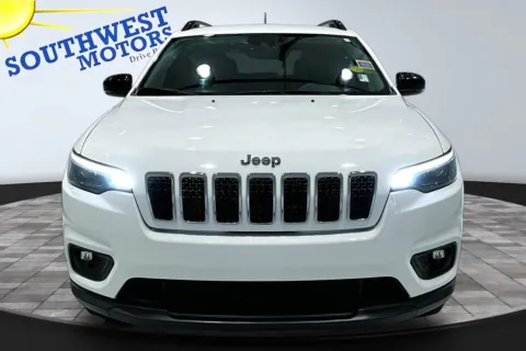 Photos of 2022 Jeep Cherokee Latitude Lux for sale in Pueblo, CO at Southwest Motors