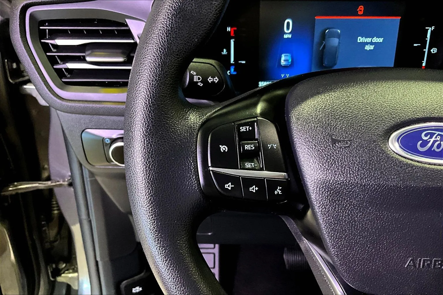 Ford Escape photo 12