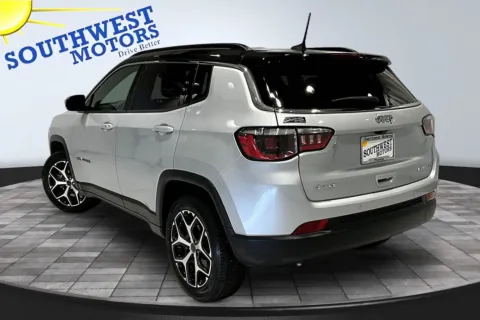 More photos of 2025 Jeep Compass Limited at Southwest Motors, CO