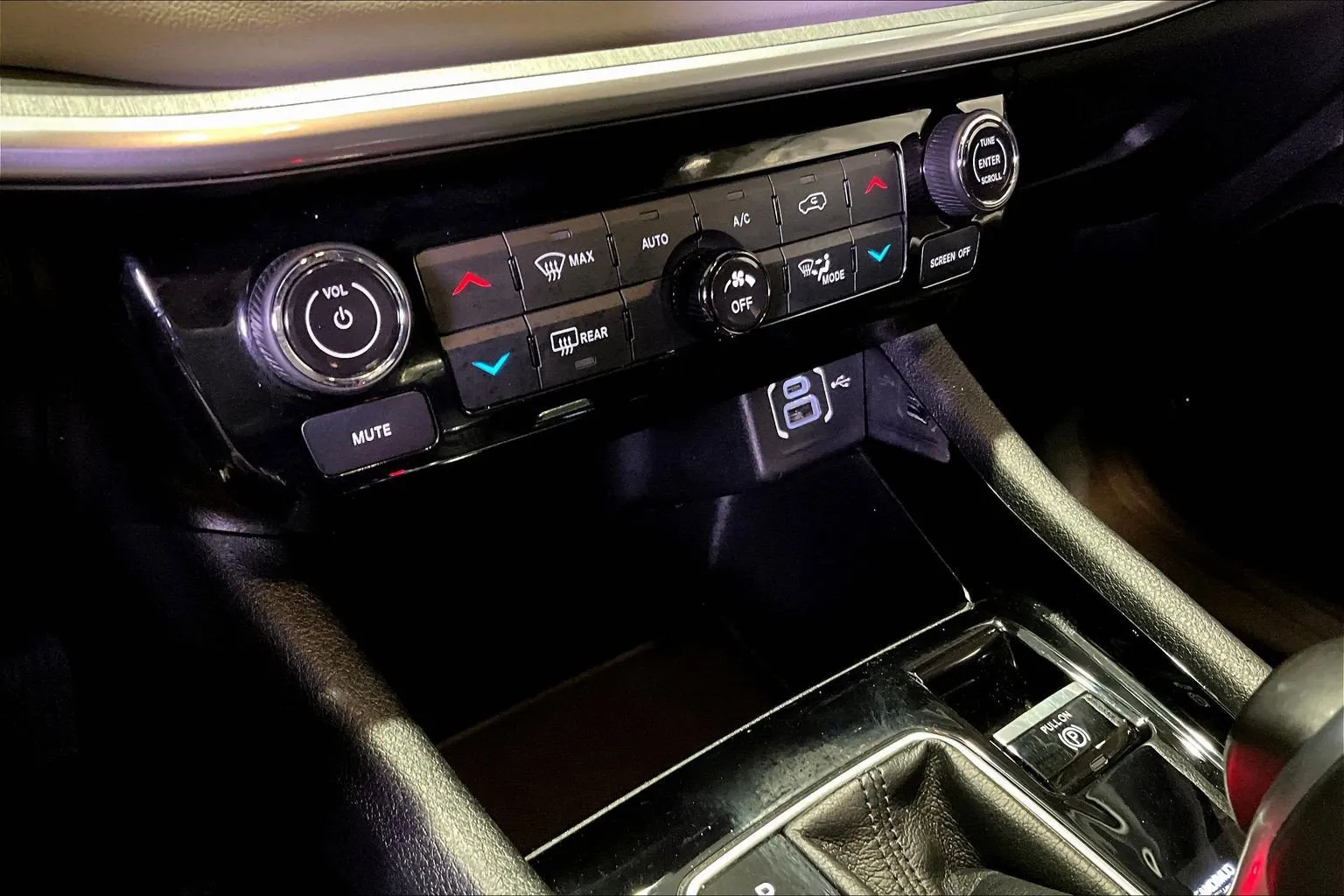 2025 Jeep Compass Limited - Photo 16