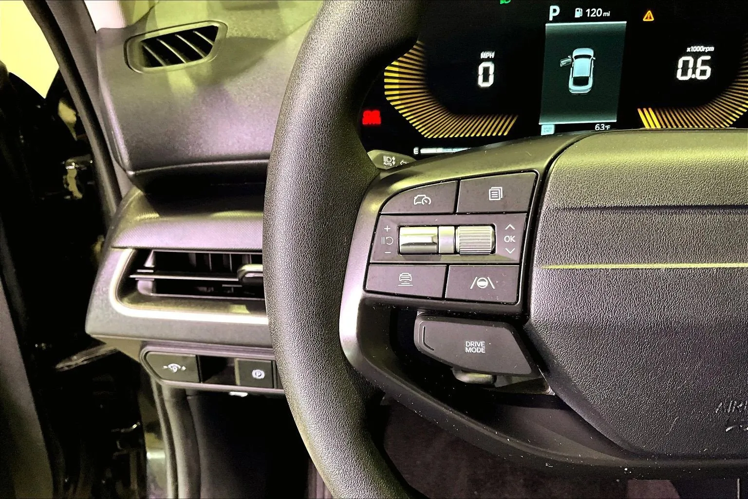 2025 Kia K4 LXS - Photo 12