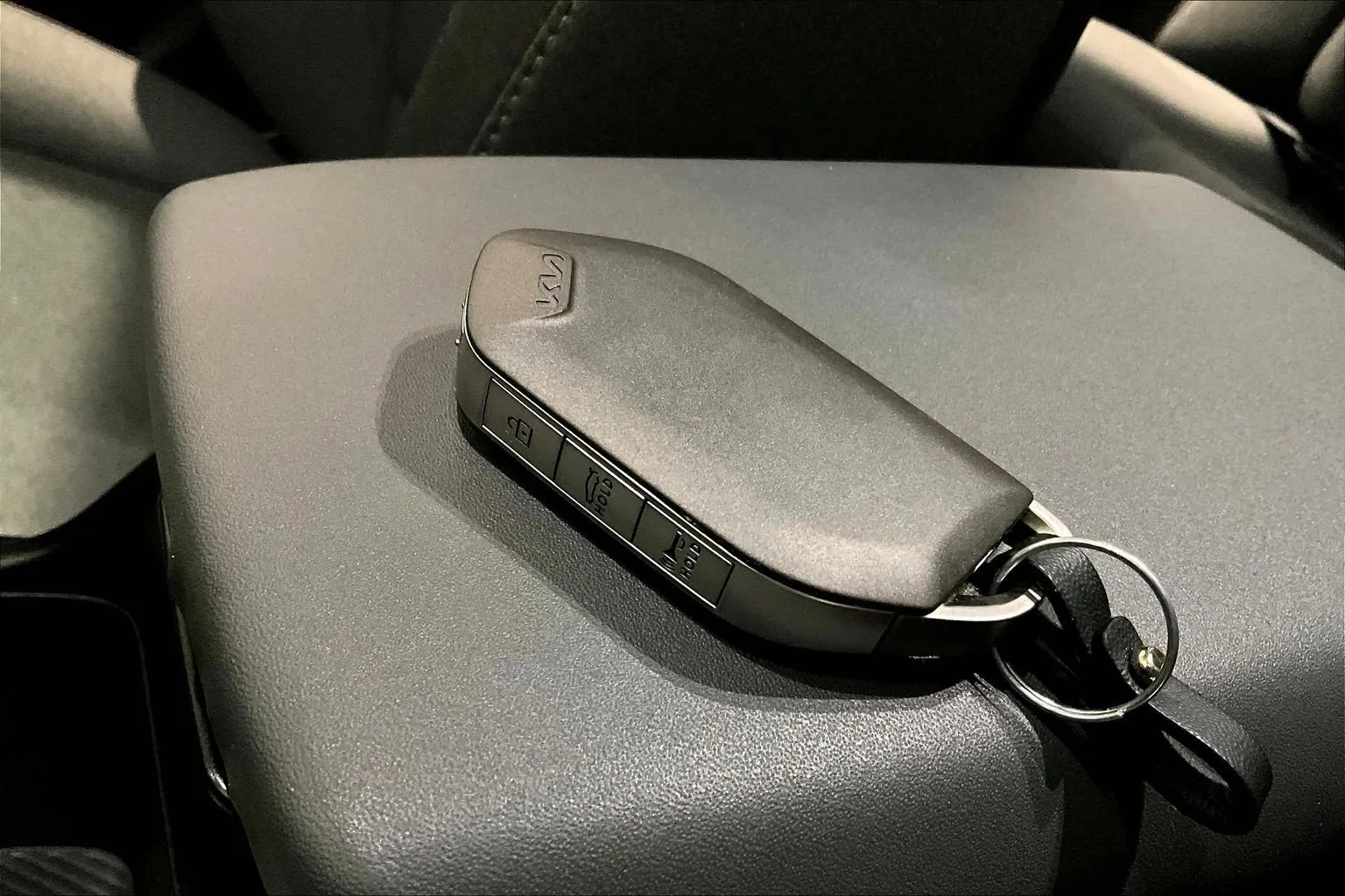 2025 Kia K4 LXS - Photo 34