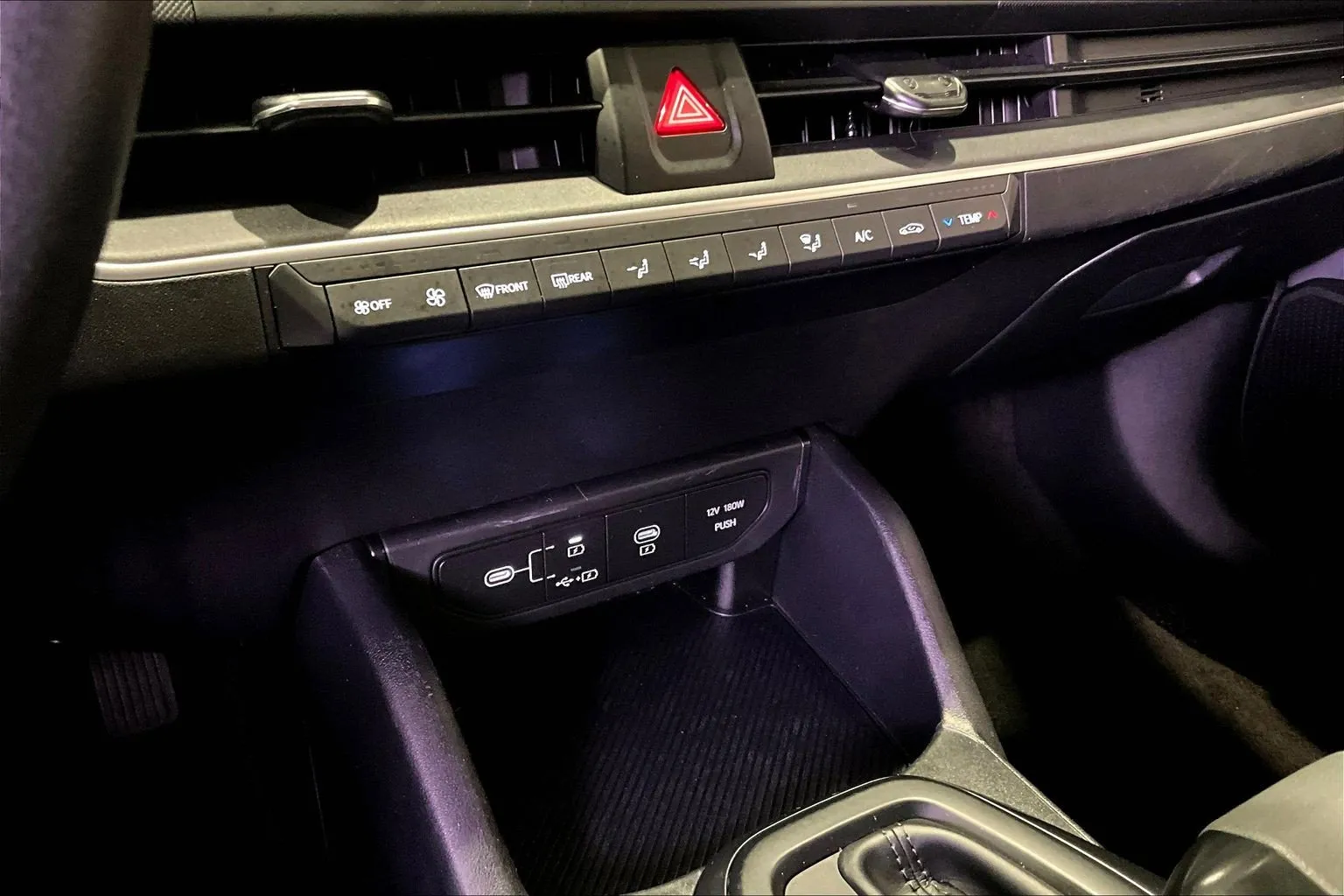 2025 Kia K4 LXS - Photo 16