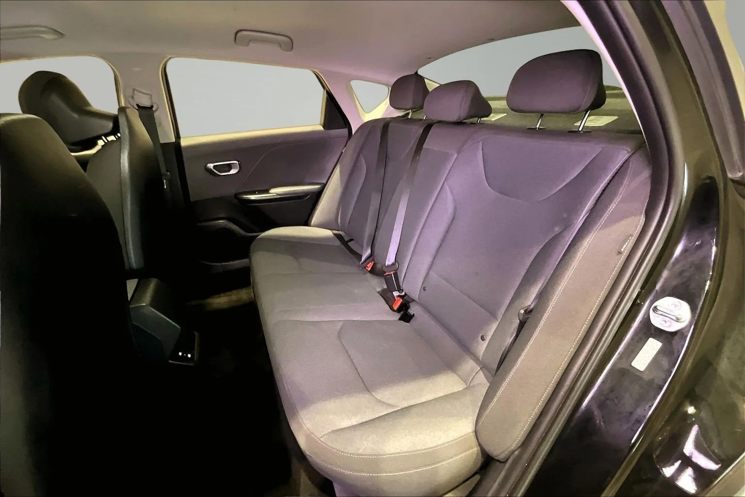 2025 Kia K4 LXS - Photo 22