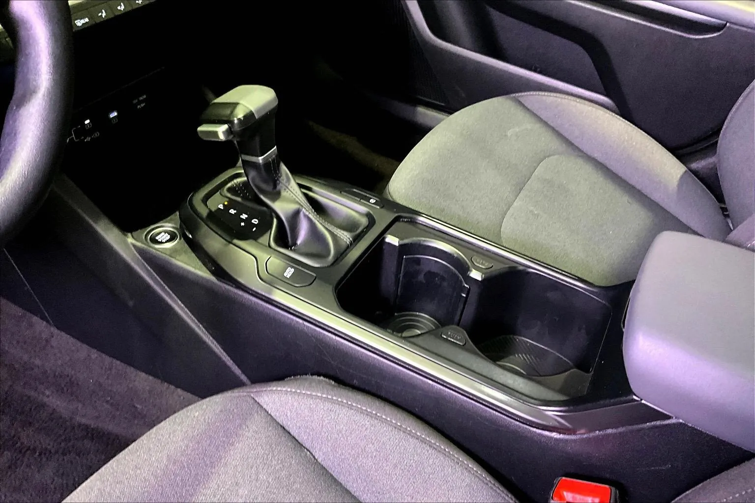 2025 Kia K4 LXS - Photo 18