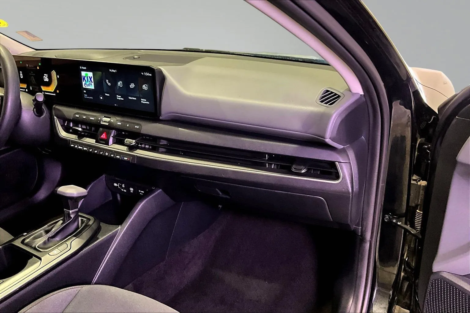 2025 Kia K4 LXS - Photo 25