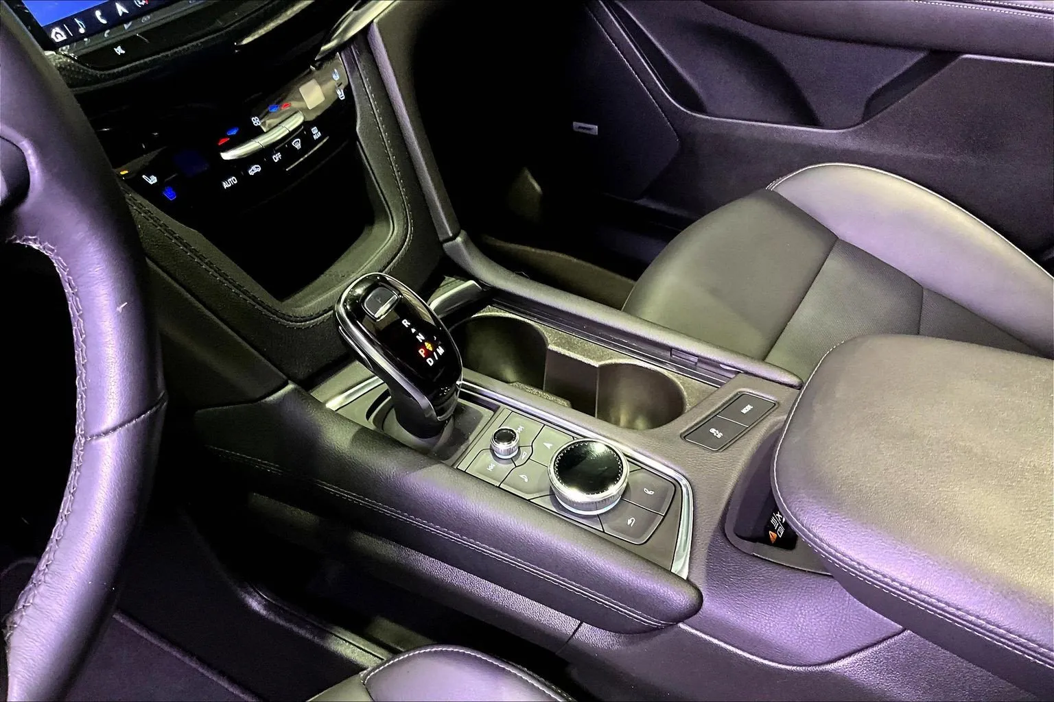 2024 Cadillac XT6 Sport - Photo 18