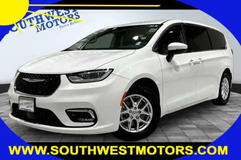 White 2023 Chrysler Pacifica Touring L for sale in Pueblo, CO