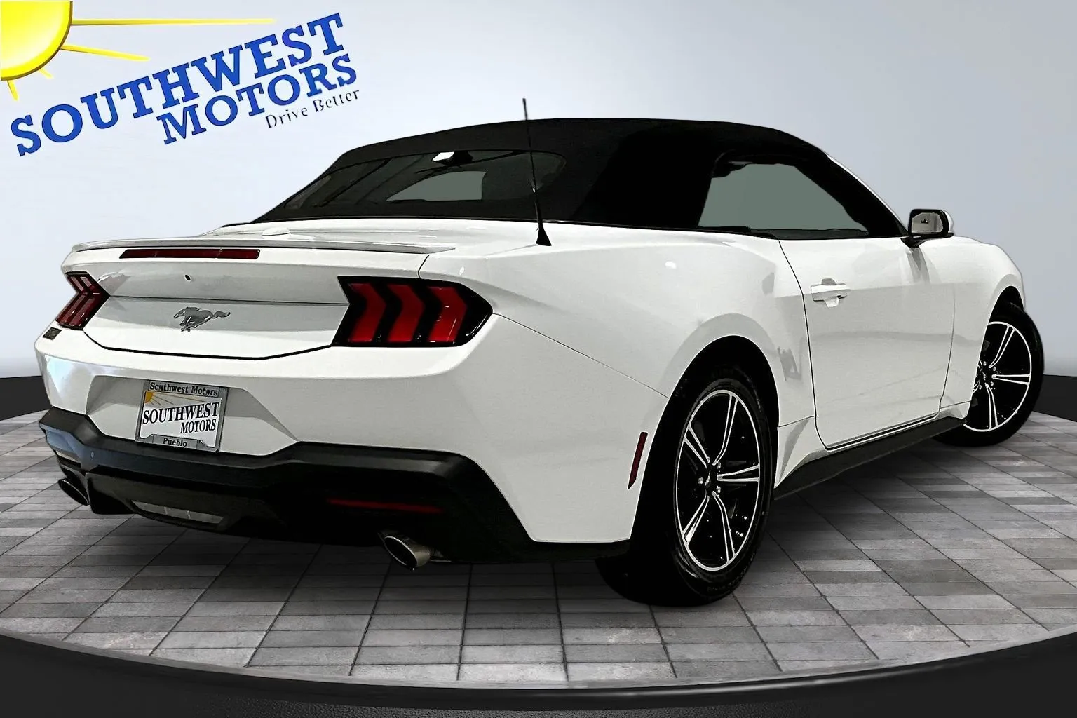 Ford Mustang photo 7
