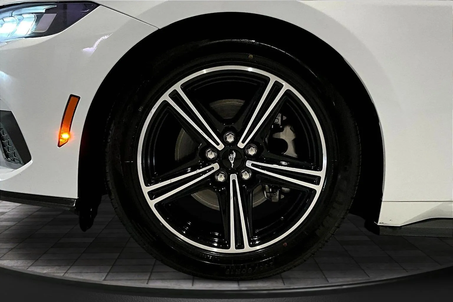 Ford Mustang photo 32