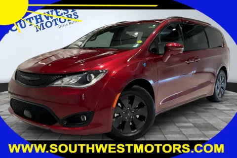 Red 2020 Chrysler Pacifica Hybrid Limited for sale in Pueblo, CO