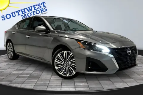 Another view of 2023 Nissan Altima 2.5 SL for sale in Pueblo, CO at Southwest Motors