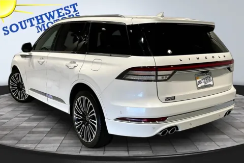 More photos of 2020 Lincoln Aviator Black Label at Southwest Motors, CO