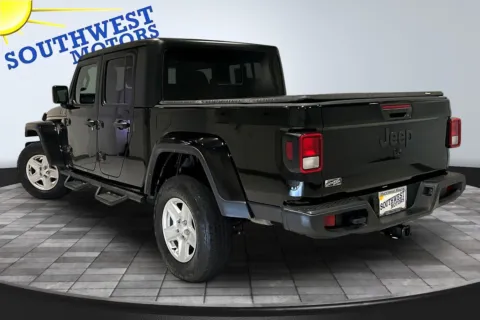 More photos of 2022 Jeep Gladiator Sport S at Southwest Motors, CO