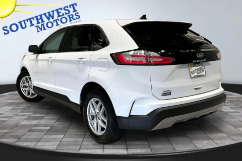 More photos of 2021 Ford Edge SEL at Southwest Motors, CO