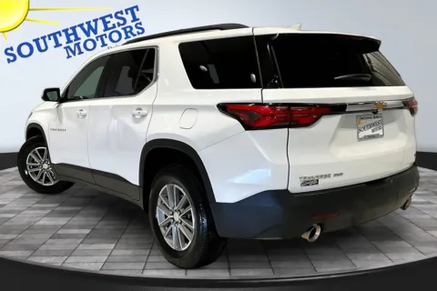 More photos of 2023 Chevrolet Traverse LT Cloth at Southwest Motors, CO