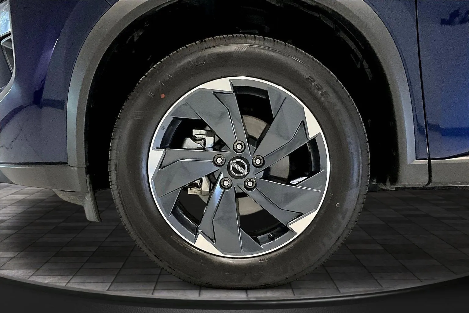 2025 Nissan Rogue SV - Photo 34