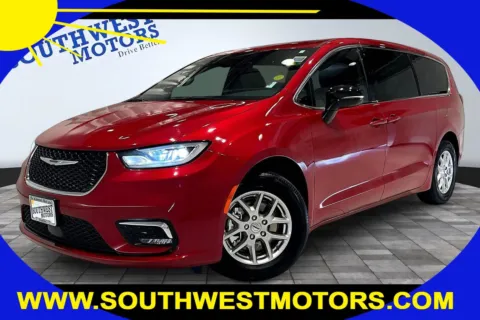 Red 2025 Chrysler Pacifica Select for sale in Pueblo, CO