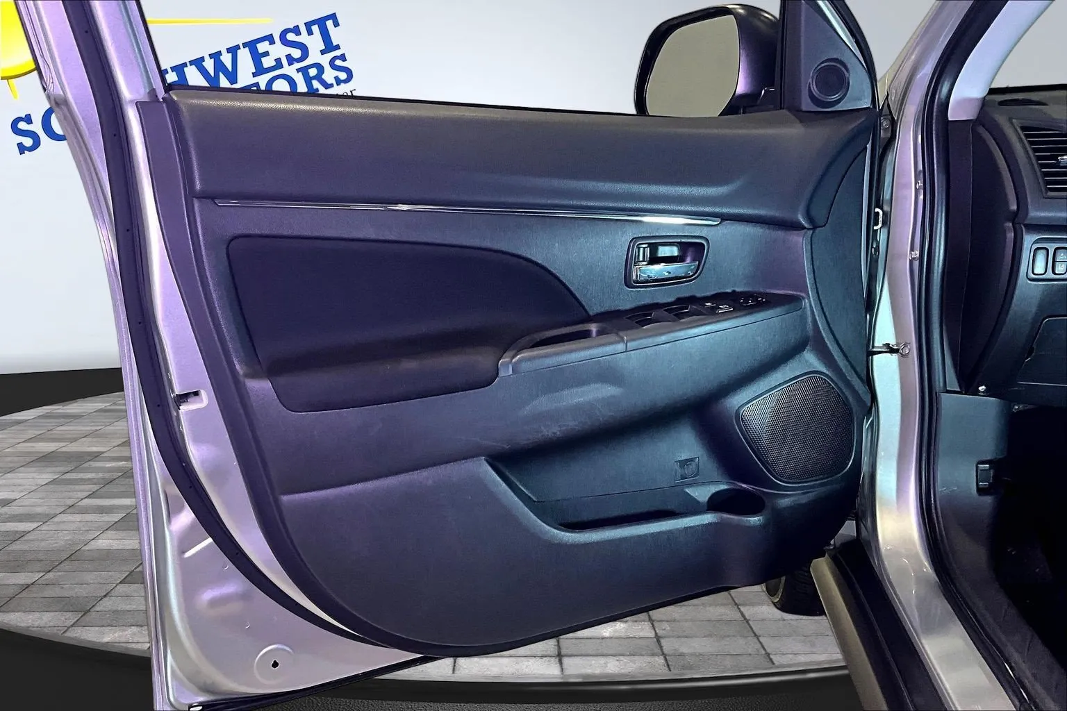 Mitsubishi Outlander Sport photo 19