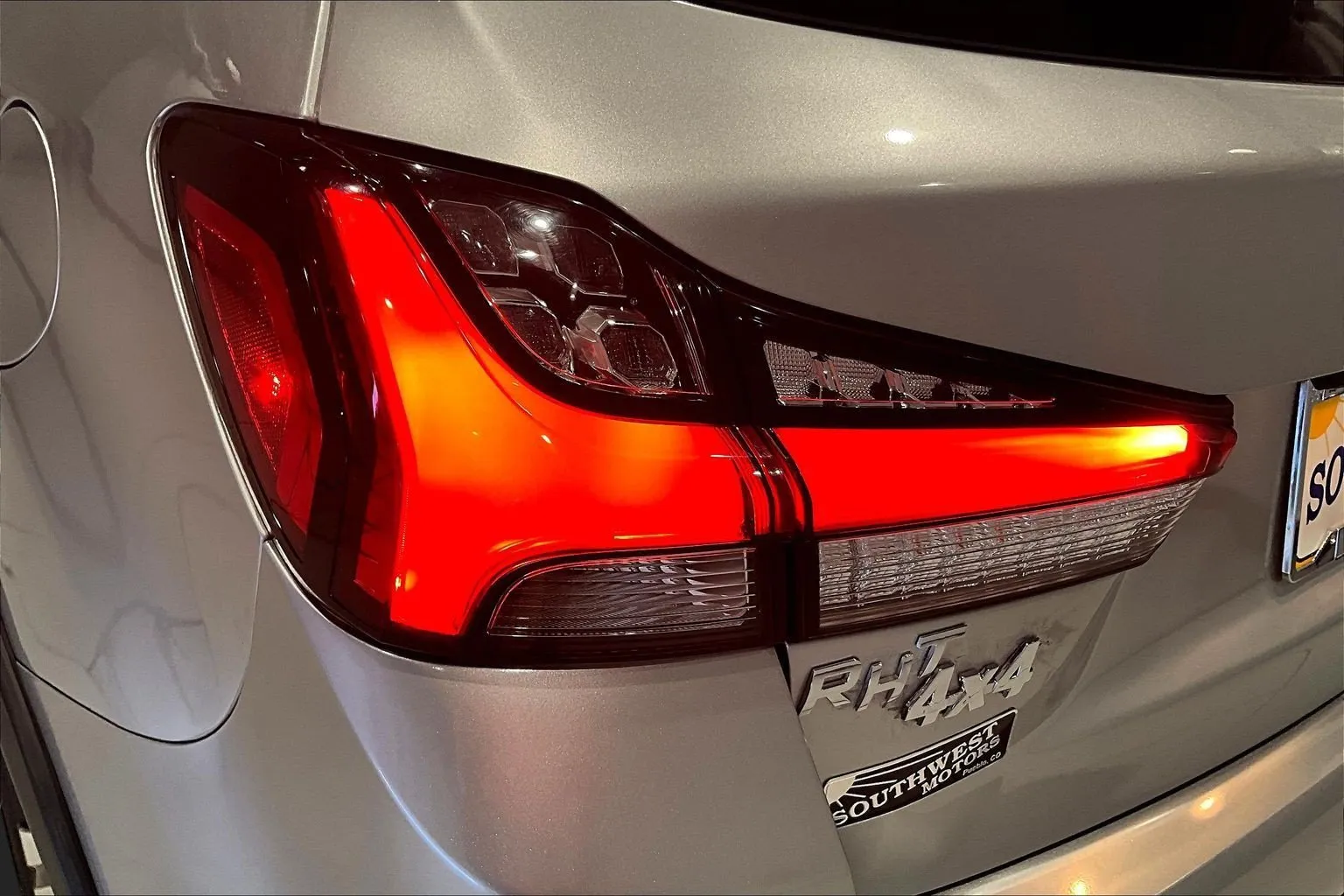 Mitsubishi Outlander Sport photo 22