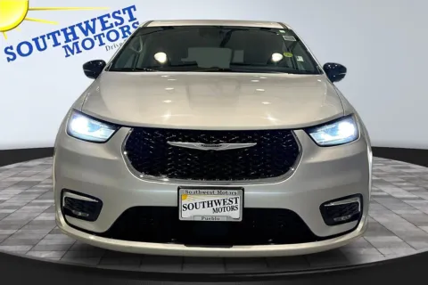 Photos of 2024 Chrysler Pacifica Touring L for sale in Pueblo, CO at Southwest Motors