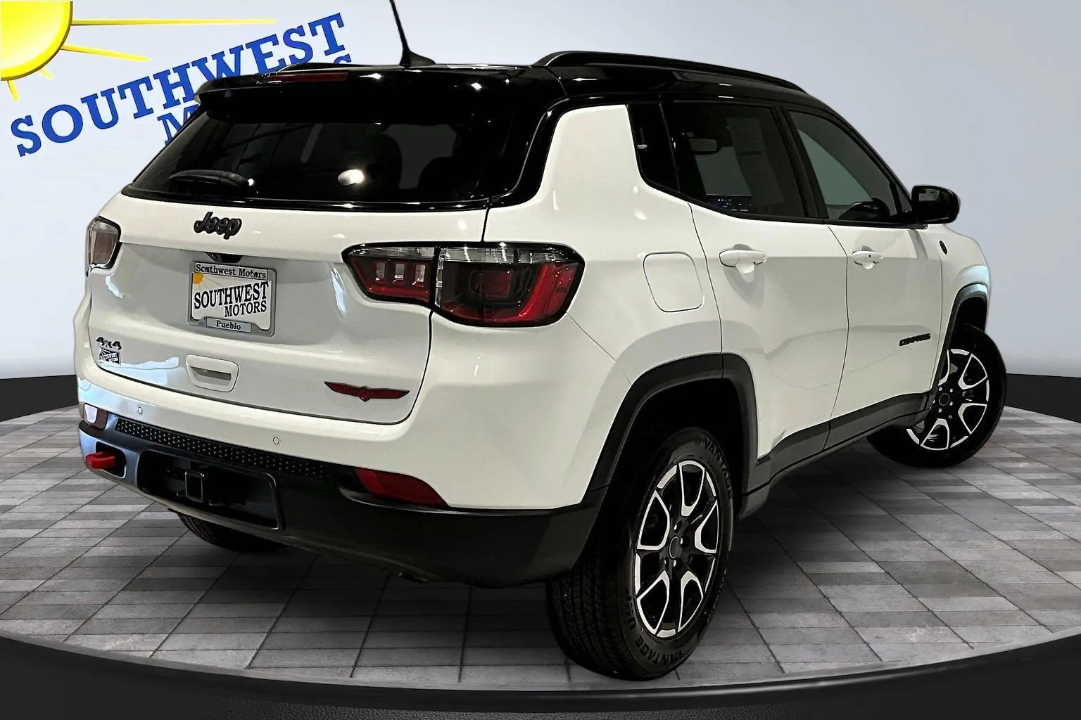 2025 Jeep Compass Trailhawk - Photo 7
