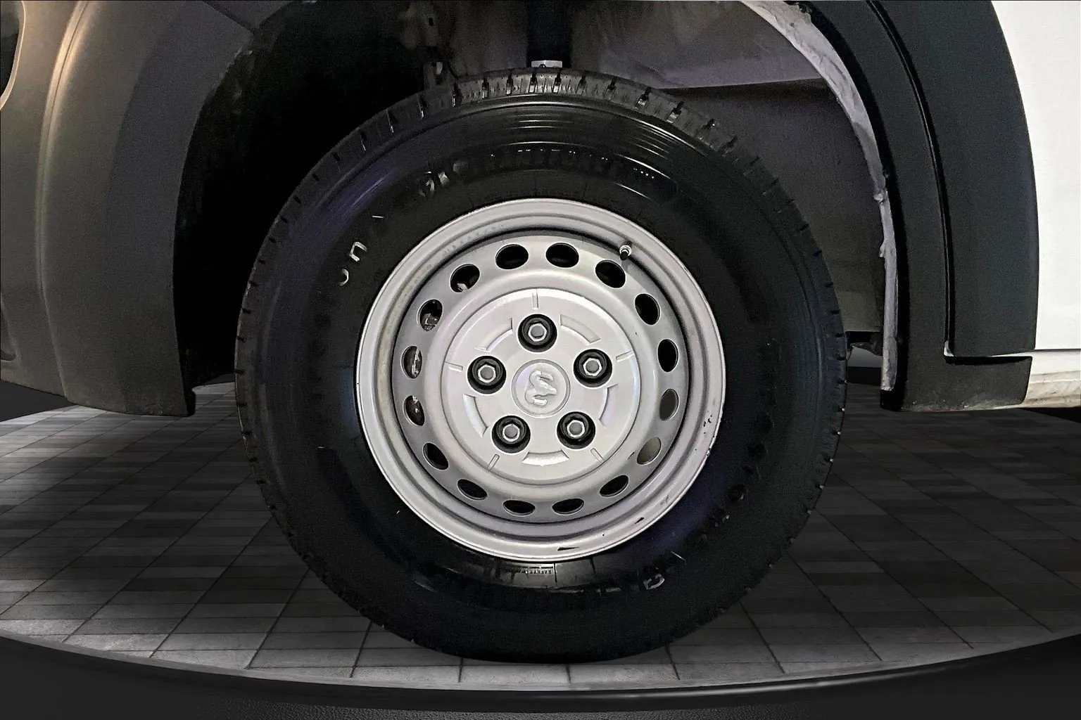 Ram Cargo Van photo 32