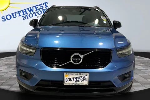 Photos of 2021 Volvo XC40 R-Design for sale in Pueblo, CO at Southwest Motors