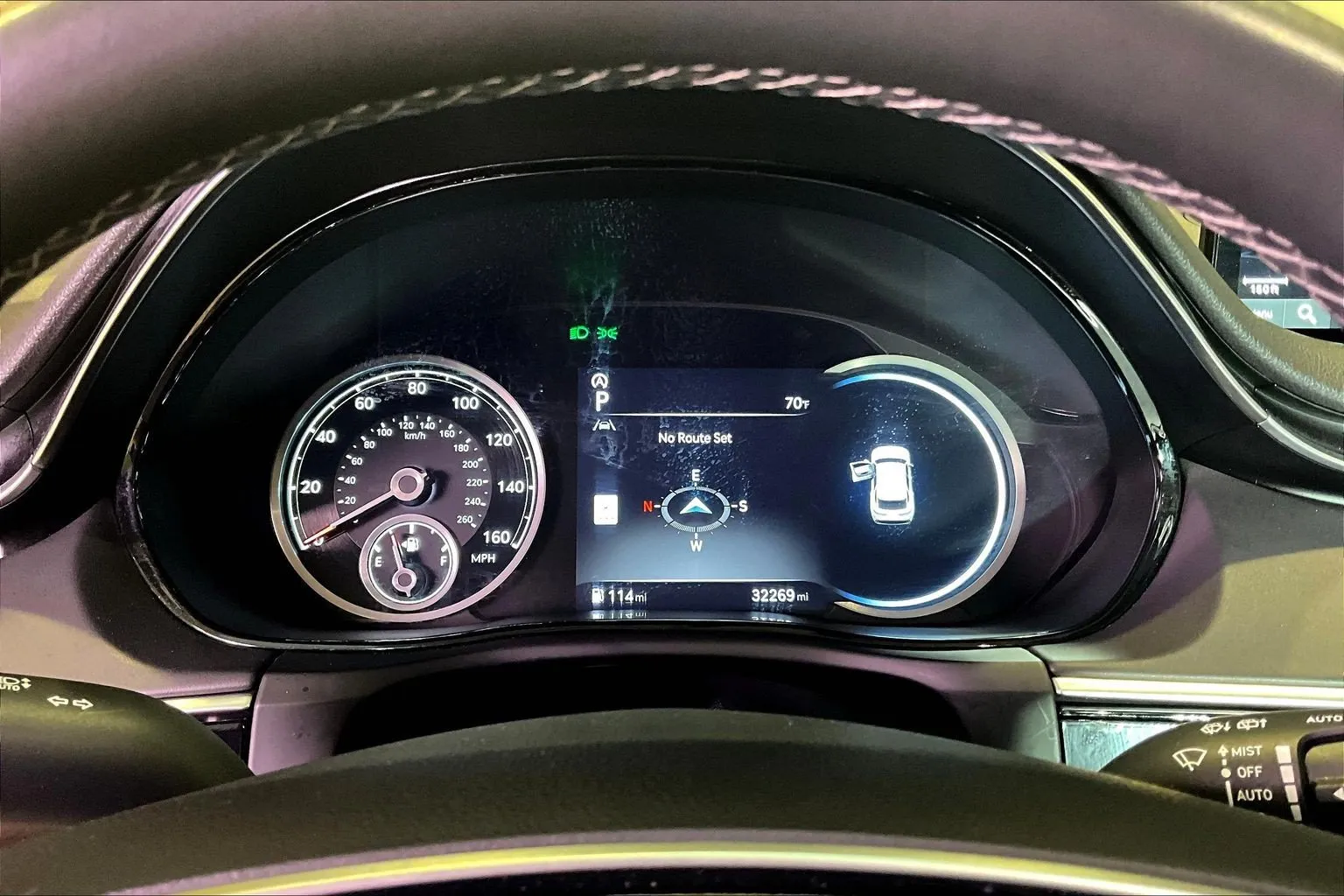 Genesis GV70 photo 14