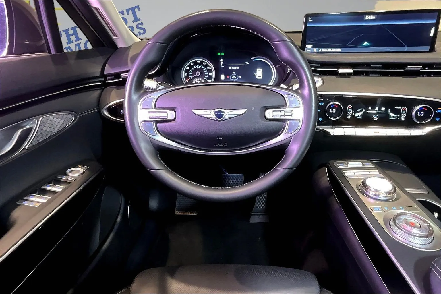 Genesis GV70 photo 9