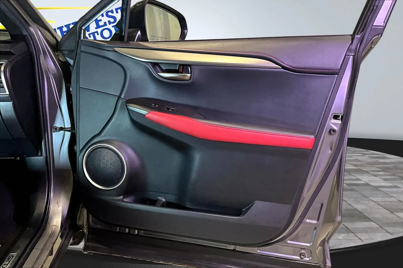 Lexus NX photo 29