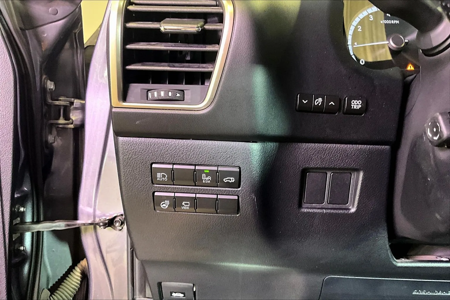 Lexus NX photo 17