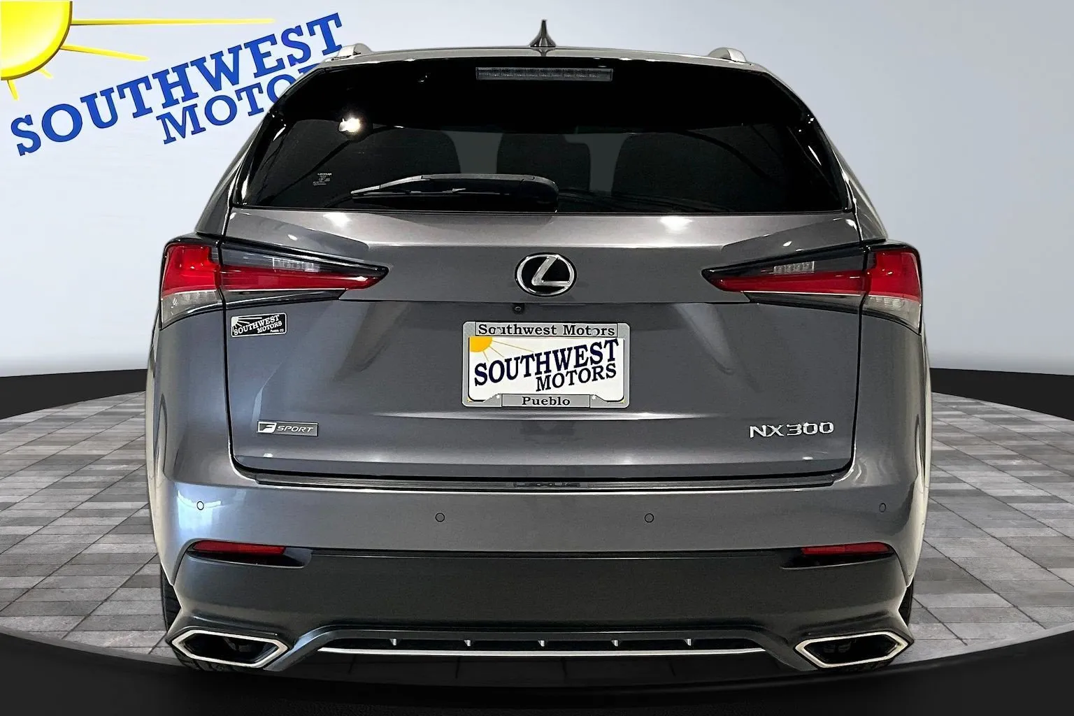Lexus NX photo 6