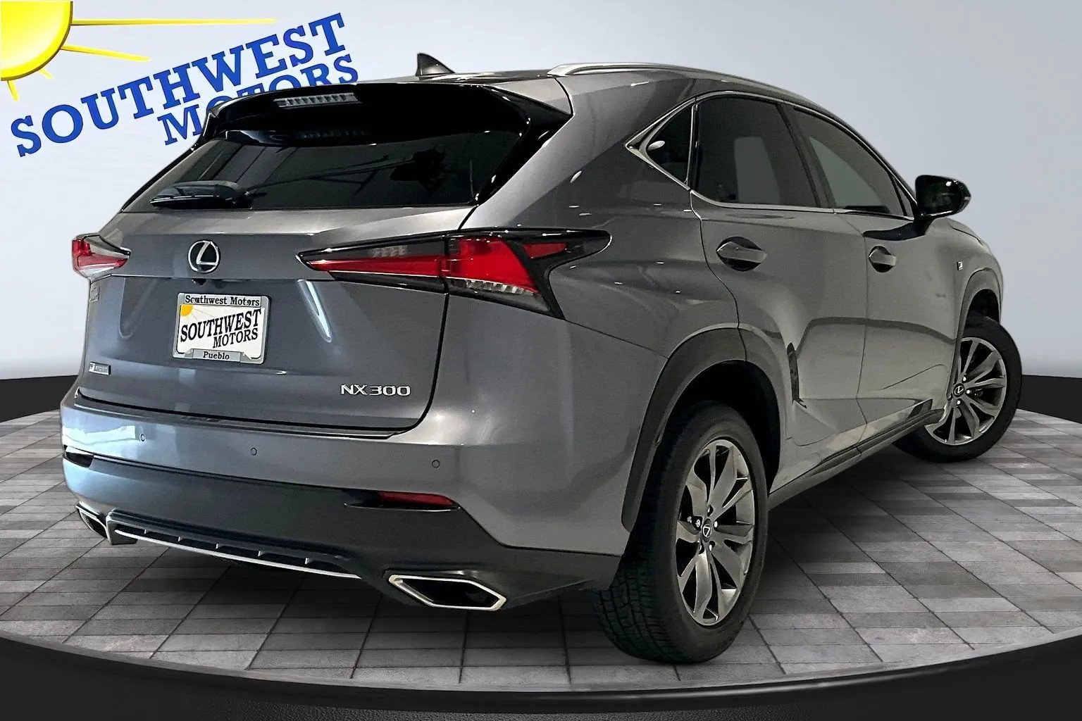 Lexus NX photo 7