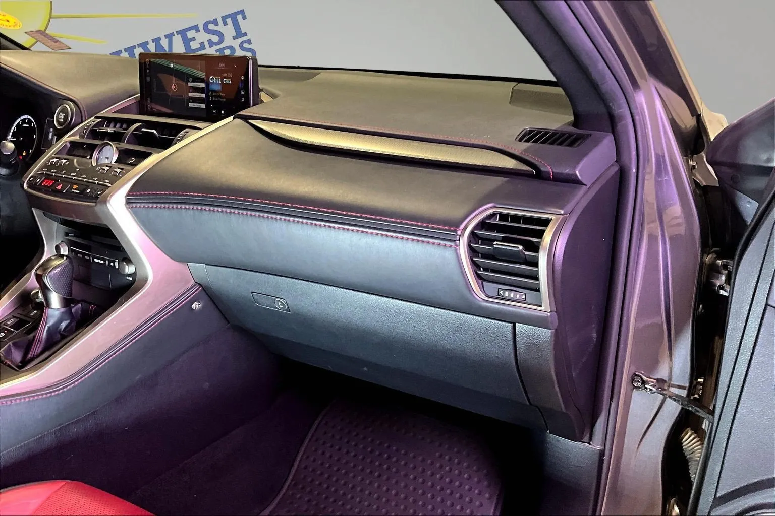 Lexus NX photo 27