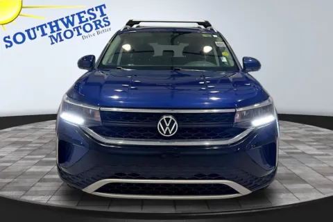 Photos of 2022 Volkswagen Taos SE for sale in Pueblo, CO at Southwest Motors