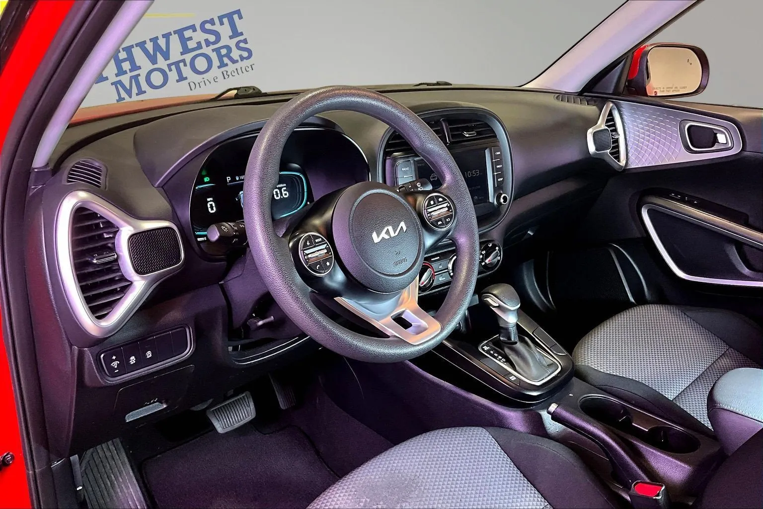 2025 Kia Soul LX - Photo 17