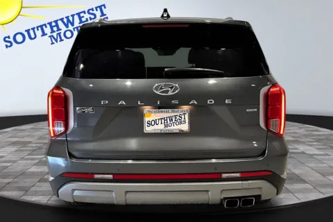 More photos of 2025 Hyundai Palisade SEL at Southwest Motors, CO