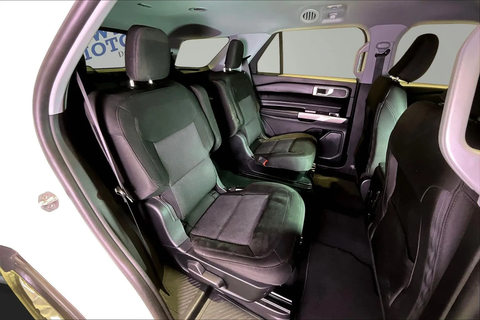 Ford Explorer photo 25