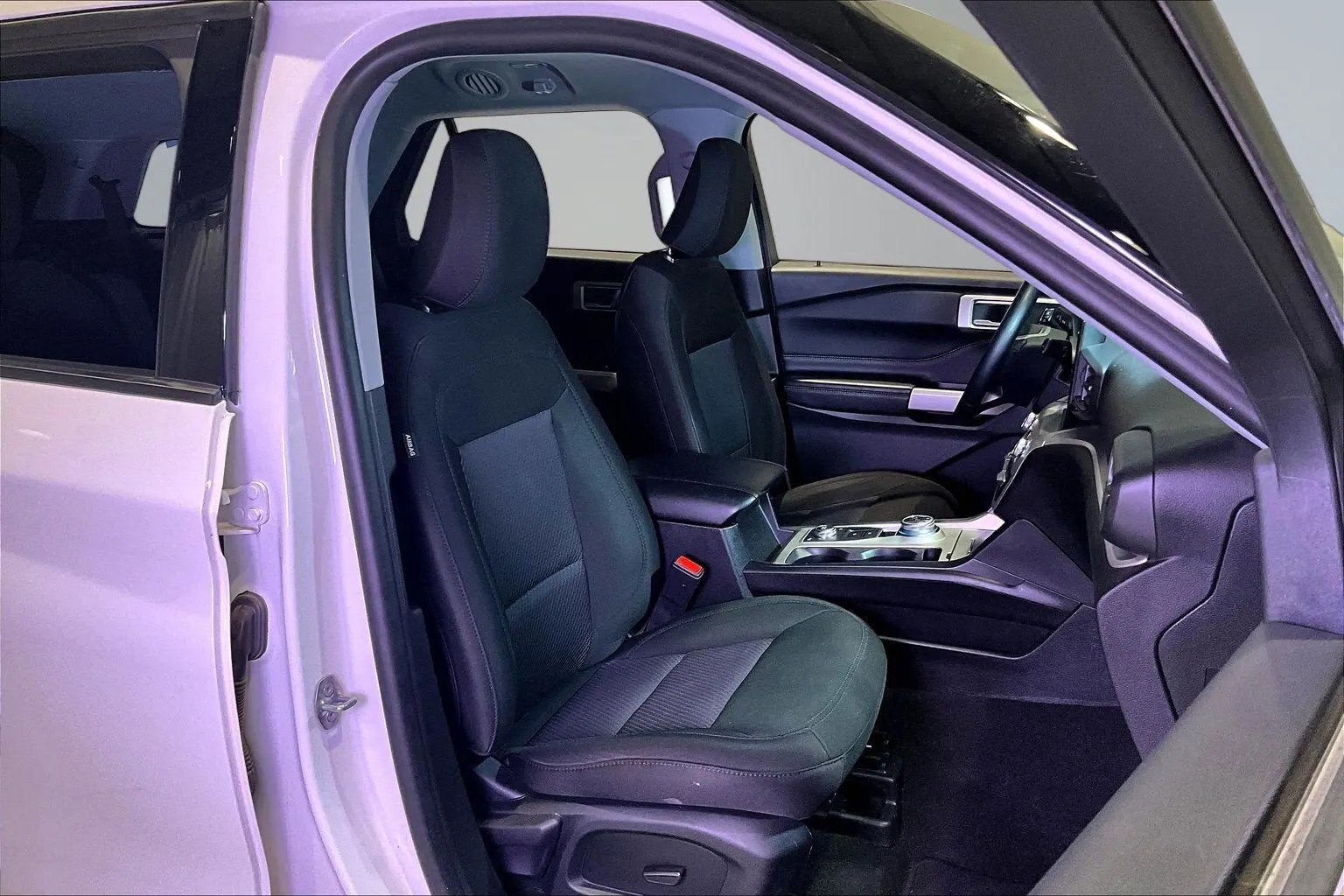 Ford Explorer photo 30