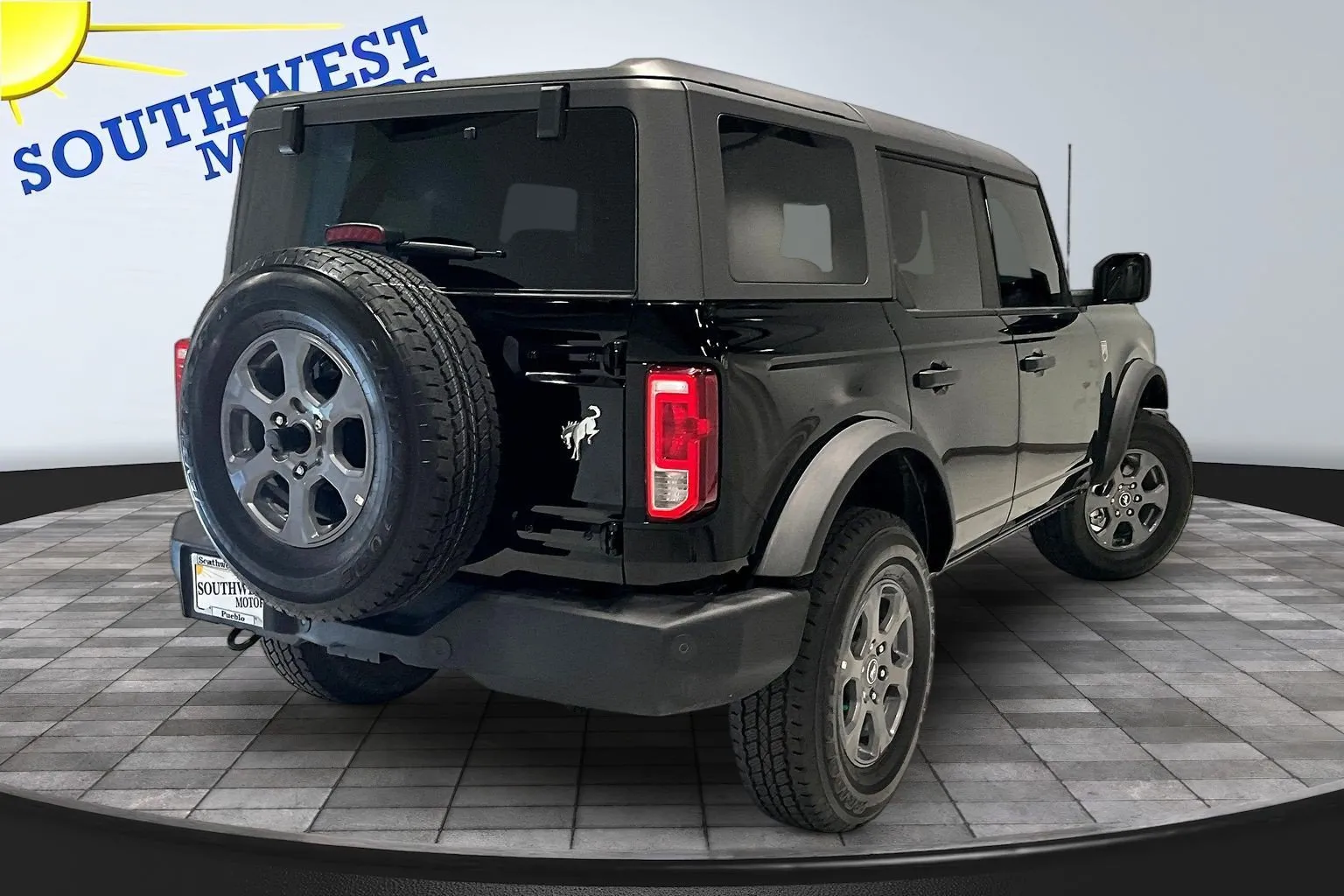 Ford Bronco photo 7