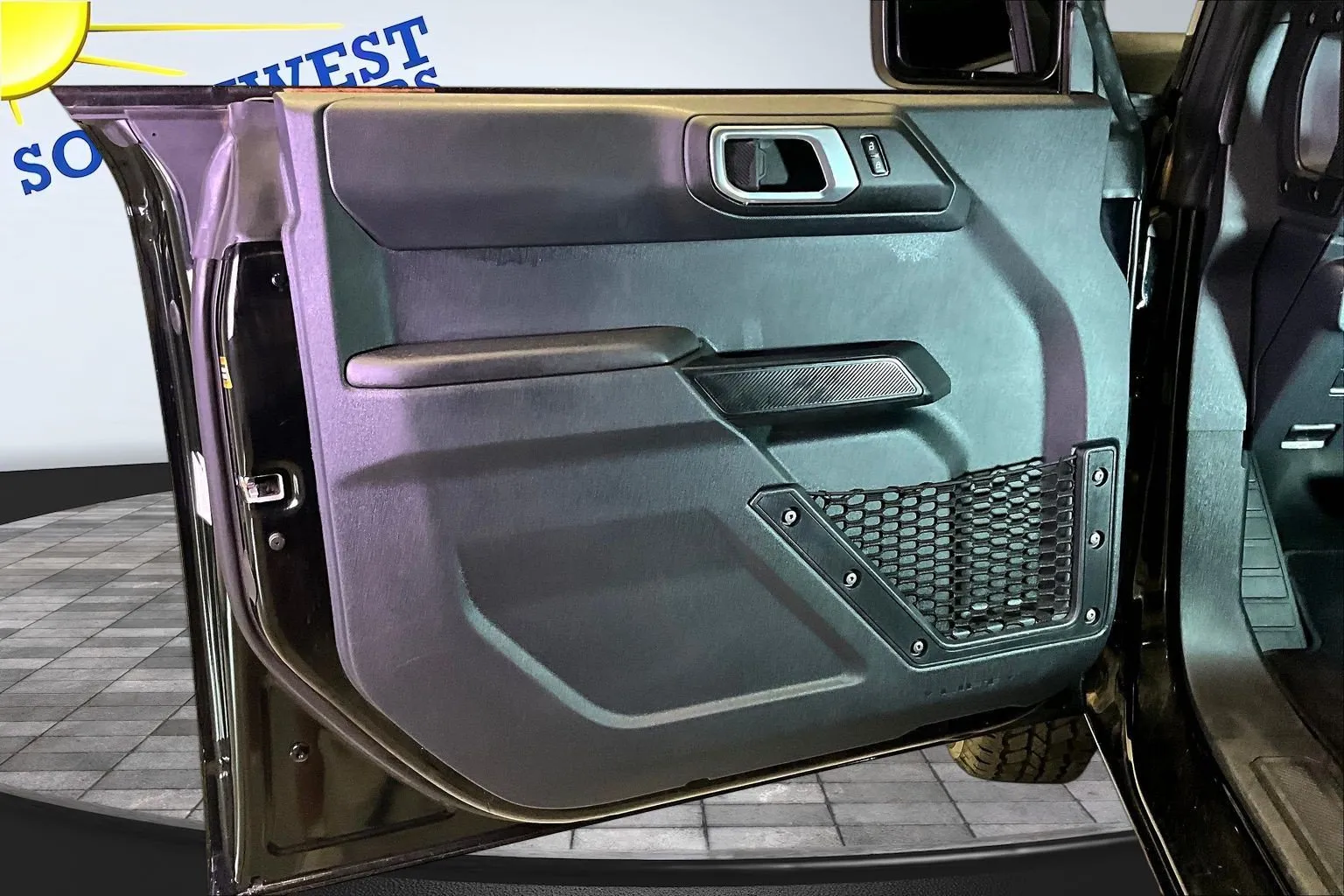 Ford Bronco photo 20