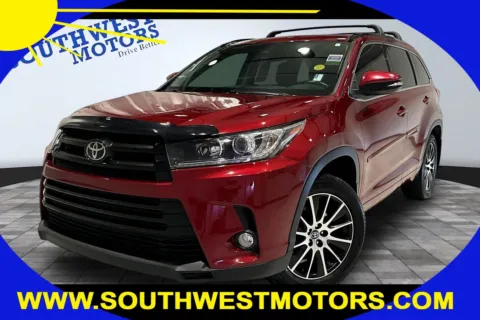 Red 2017 Toyota Highlander SE for sale in Pueblo, CO