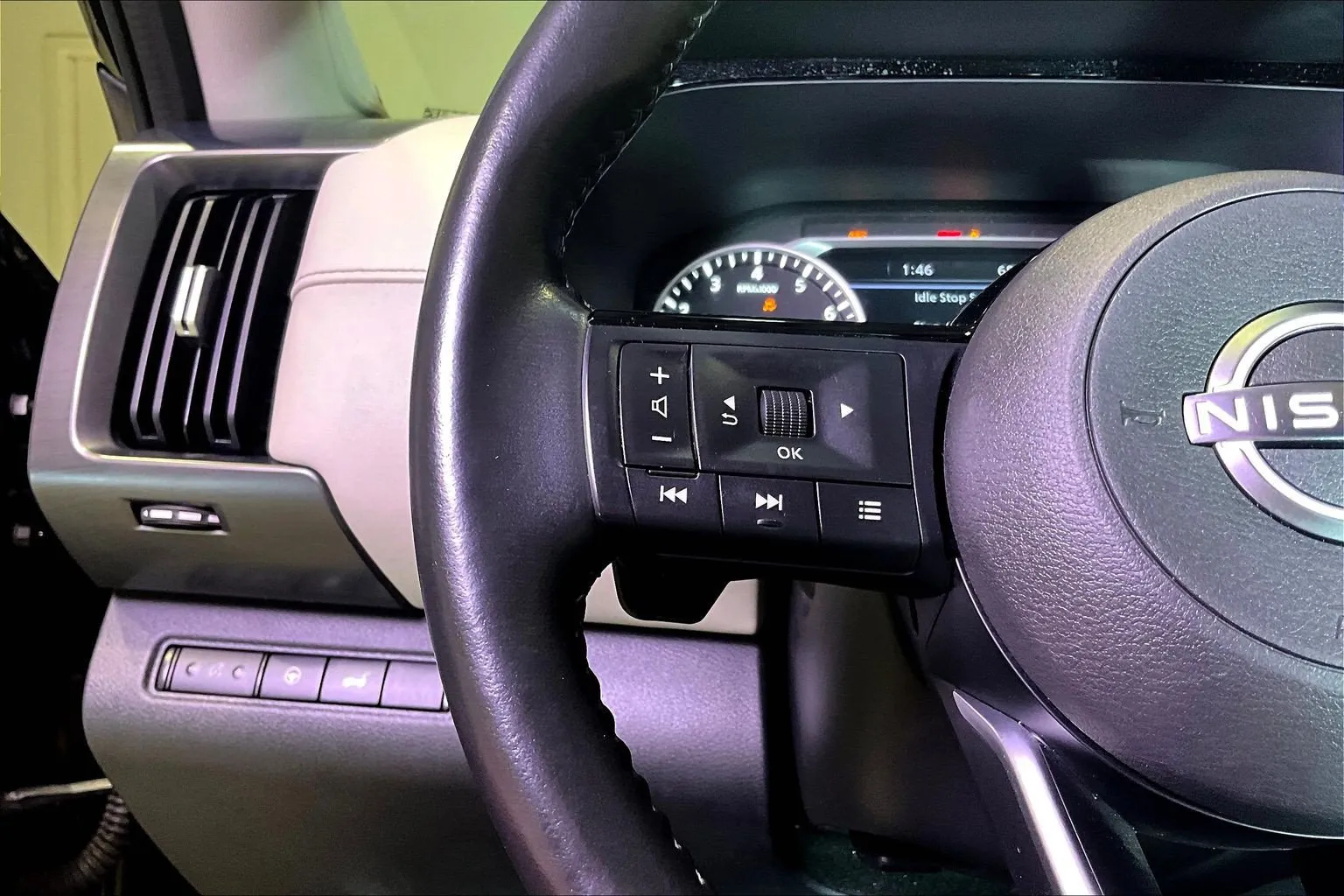 Nissan Pathfinder photo 12